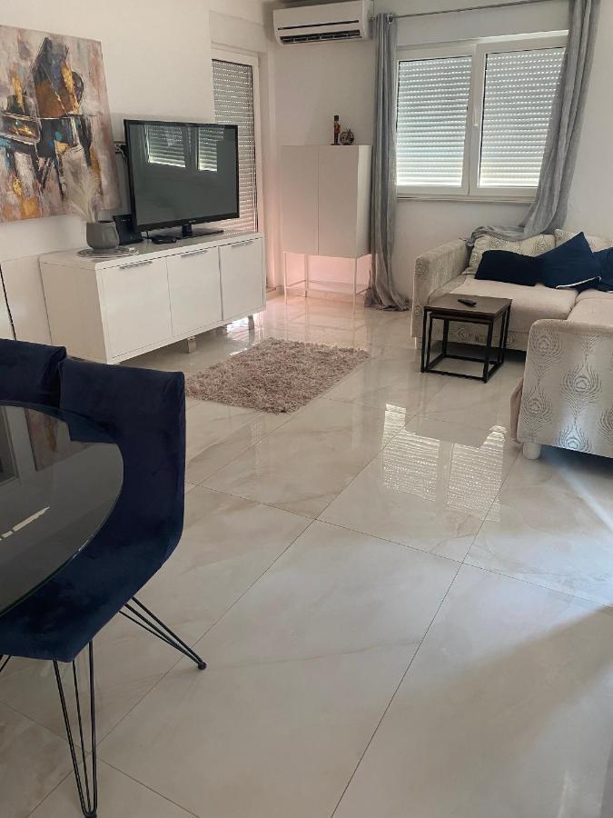 With A Parking Space - 21539 Apartmán Makarska